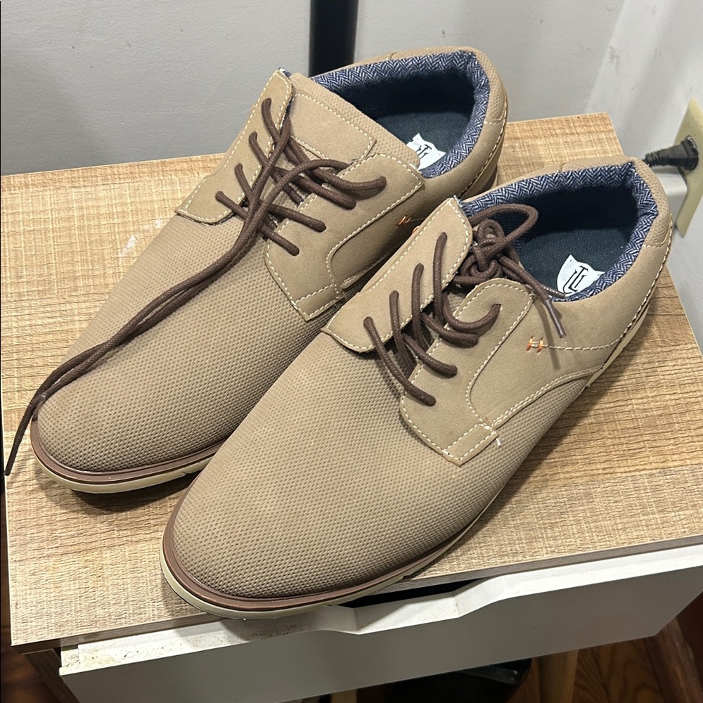 London Underground men’s tan shoes,size 13 ,dress,everyday